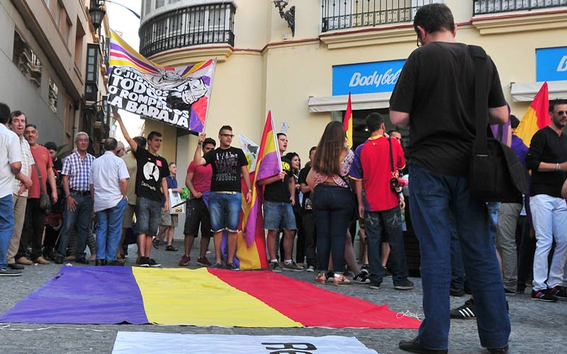 Gaditanos exigen un referéndum: “es inconcebible que el derecho de sangre esté por encima de la voluntad popular”