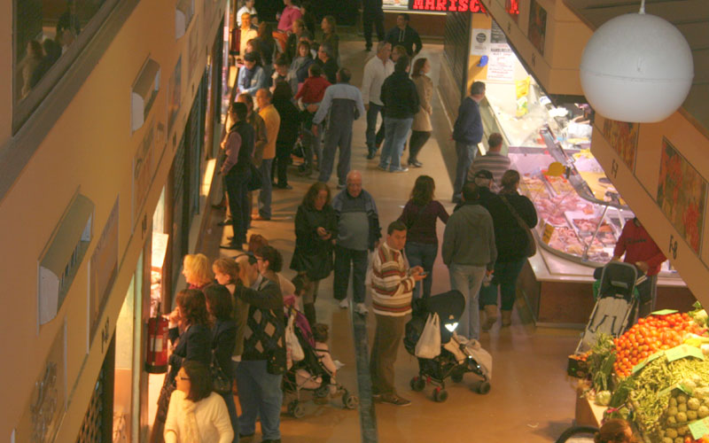 Los comerciantes del mercado no quieren seguir abriendo los viernes por la tarde, pese a que Schauer cree que se equivocan