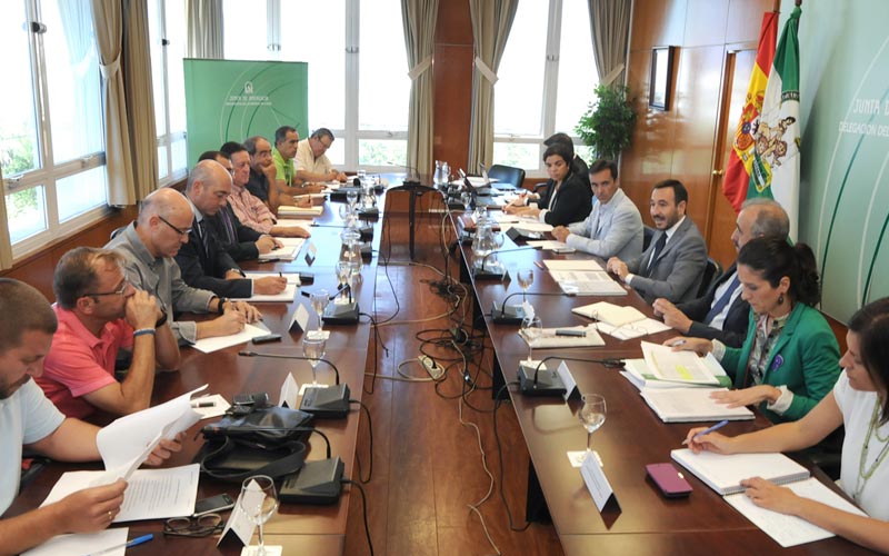 Femca, satisfecha por la “implicación” de la Junta de Andalucía en el incipiente clúster marítimo naval de Cádiz