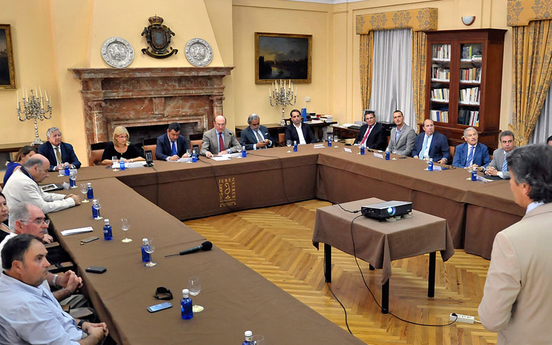 Consejo Regulador y Diputación tendrán un “plan estratégico común” para potenciar los vinos del Marco de Jerez