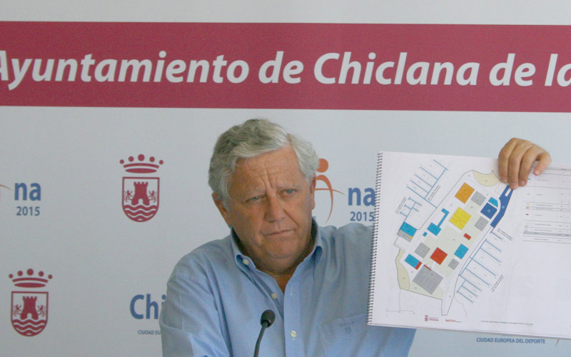 Marín exige para Chiclana pediatras y centros de salud abiertos por las tardes en verano, ya que casi triplica la población