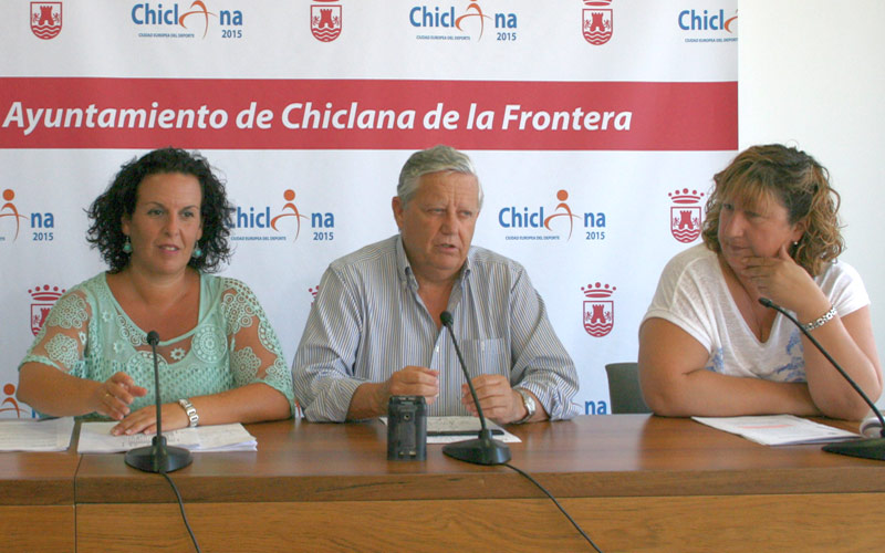 El bipartito desiste de los planes de empleo y dedicará esos 1,2 millones a obras menores para “dar trabajo a 150 chiclaneros”