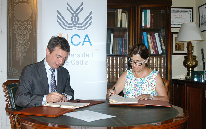 La UCA y el centro adscrito Salus Infirmorum “actualizan” el convenio de colaboración para los estudios en Enfermería