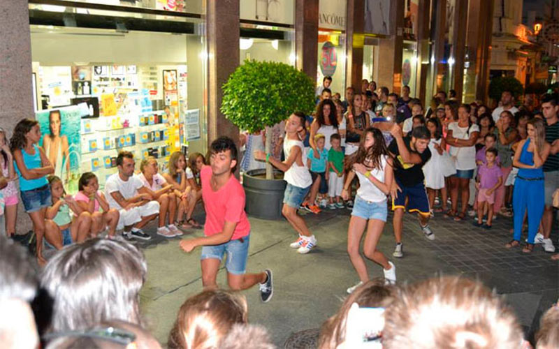 El grupo No me pises que llevo chanclas se anuncia como ‘plato fuerte’ de la quinta Noche Blanca de La Isla el 8 de agosto