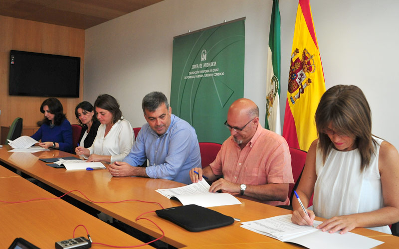 Chiclana, Rota, Alcalá del Valle y Olvera firman con la Junta los convenios que harán posible sus proyectos de ‘La Ciudad Amable’