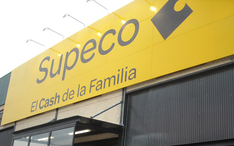 Un nuevo supermercado abre en Jerez prometiendo “los precios más agresivos en productos frescos y alimentación envasada”