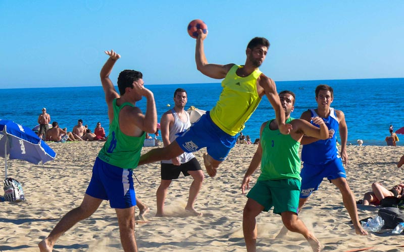 La Liga Ciudad de Cádiz de Balonmano Playa ya tiene triunfadores tras dos meses de competición en la arena de la Victoria
