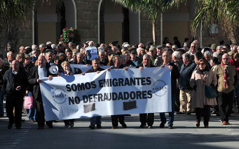 “Mientras se diseñan ‘amnistías fiscales’ para grandes defraudadores, se castiga al colectivo de emigrantes retornados”