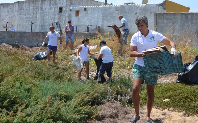 Romero ruega “concienciación” a los ciudadanos para mantener limpia la zona de la Punta del Boquerón