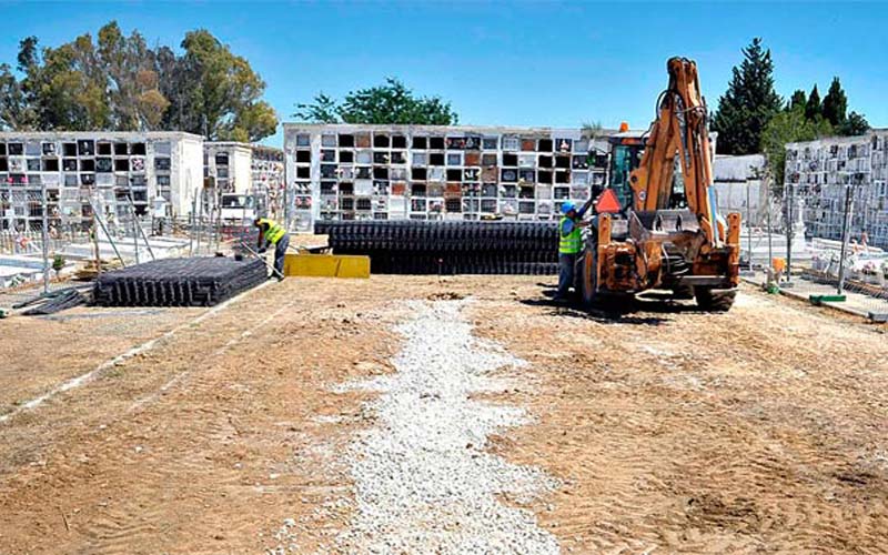Lista la primera fase de las obras de remodelación del cementerio de Jerez; la segunda requiere el traslado de restos