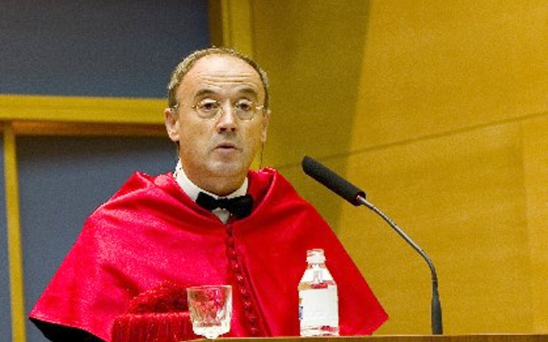 El profesor de la UCA Juan Terradillos es nombrado Doctor Honoris Causa por la Pontificia Universidad Católica de Perú