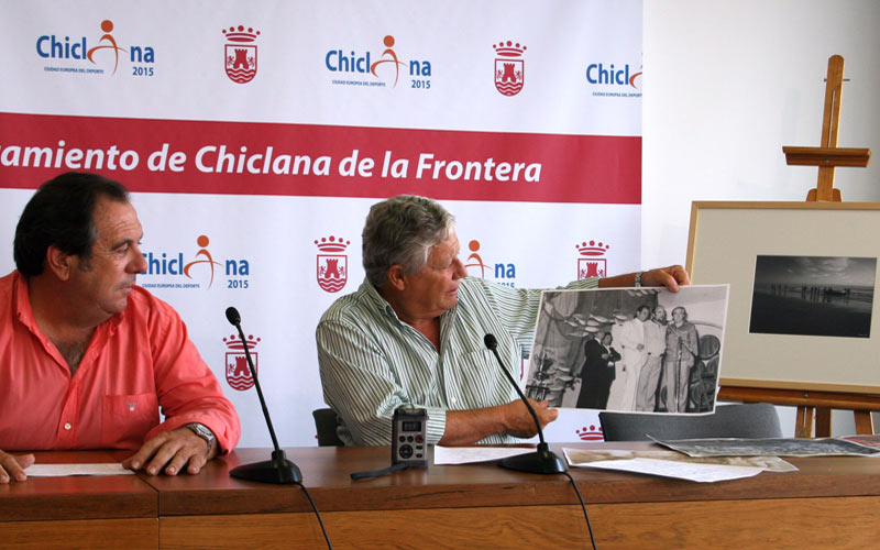 El Consistorio canaliza una petición ciudadana que solicita al Gobierno que permita la pesca de la parpuja en La Barrosa