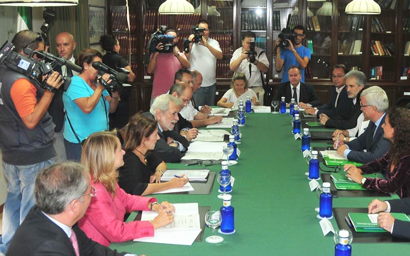 El Hospital de San Carlos pasa al SAS (12-09-2014)
