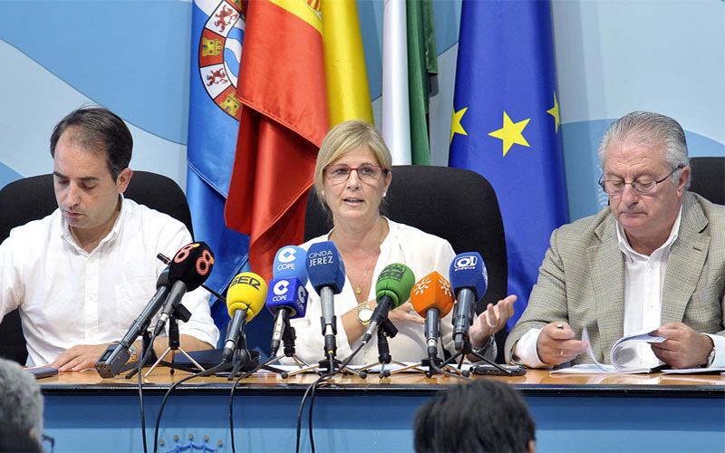 Jerez conoce sus presupuestos para 2014, “por primera vez con superávit”, a apenas tres meses de que acabe el año