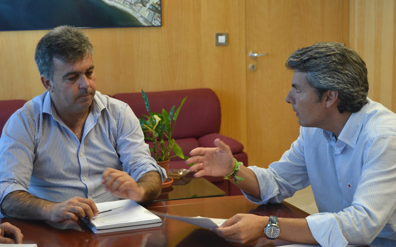 Junta y Ayuntamiento buscarán una solución “definitiva” a las filtraciones de fecales de la barriada Olmo
