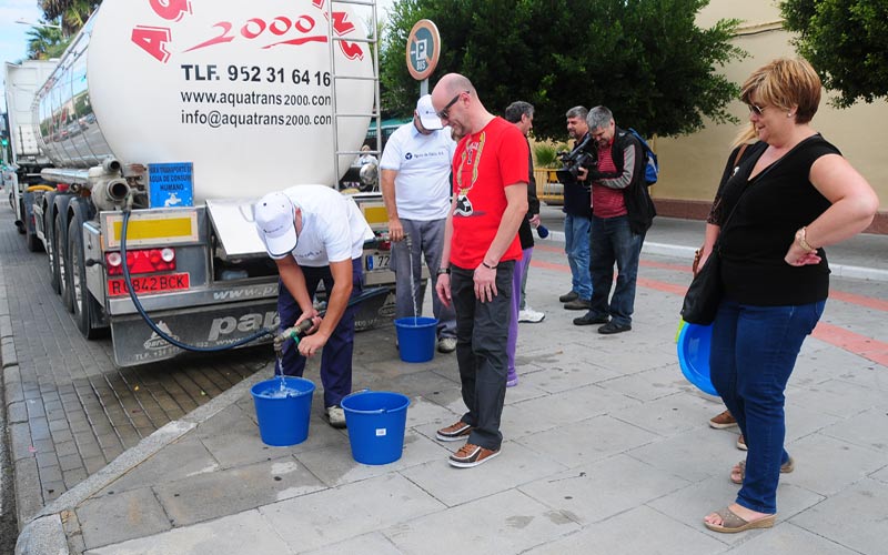 Se trabaja para recuperar la normalidad en el suministro de agua en Loreto sin dar fechas; hay unos 13.500 vecinos indignados