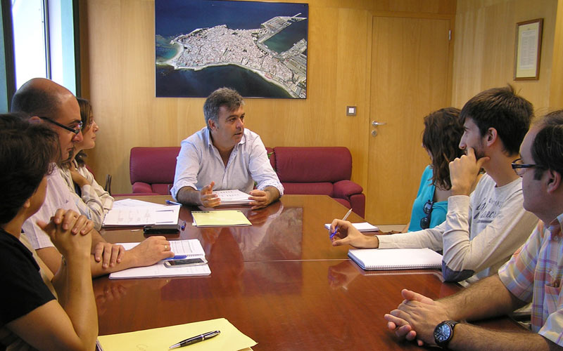 El Consorcio de Transportes atenderá peticiones de mejora del servicio planteadas por los alumnos del campus de Puerto Real