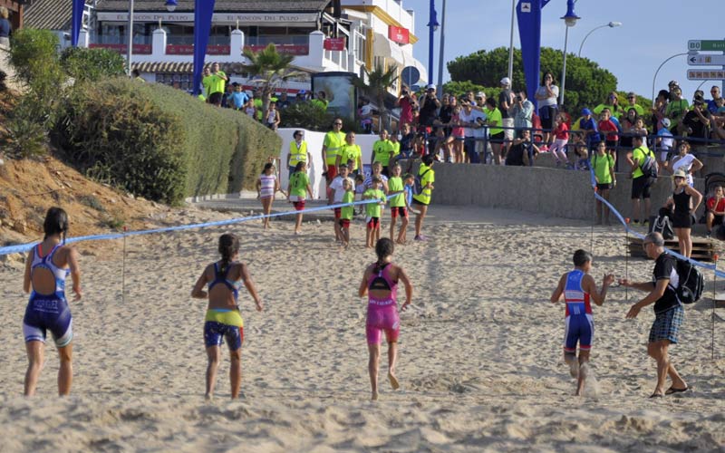 Usuarios de las playas chiclaneras del pasado verano otorgan un notable alto a La Barrosa y un notable a secas a Sancti Petri
