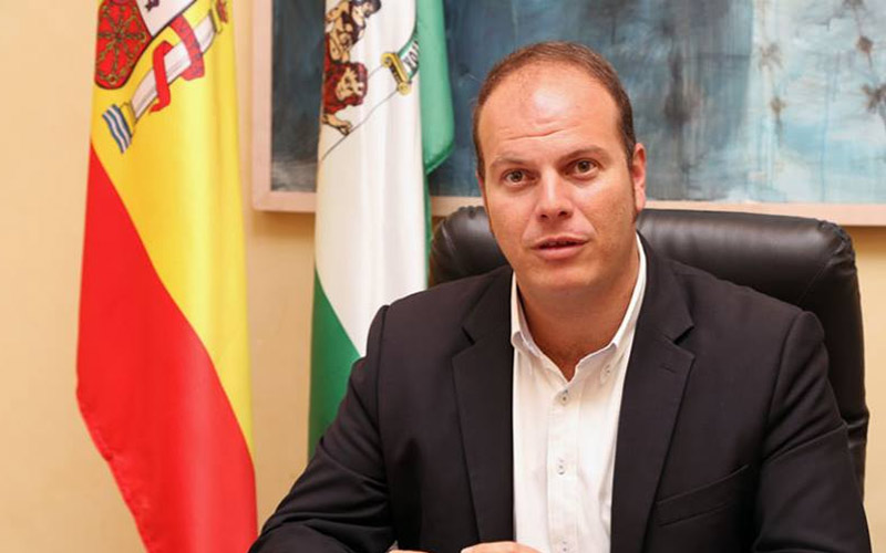 El bipartito quiere “congelar” los impuestos del Ayuntamiento roteño en 2015
