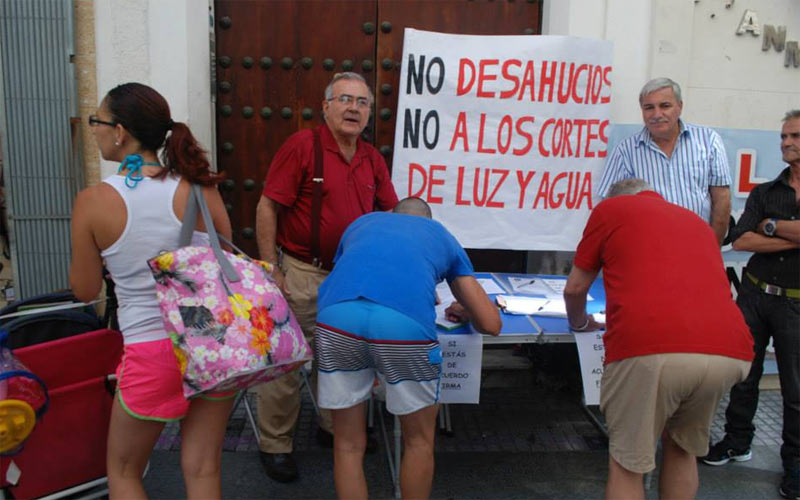 Exigen al Ayuntamiento de Cádiz y sus empresas municipales que el agua y la luz “sean un derecho y no beneficencia”