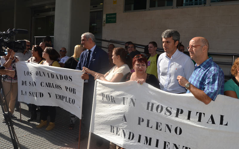 “La Junta insiste en desaprovechar San Carlos como gran centro de salud y en dejar a La Isla sin el hospital que se merece”