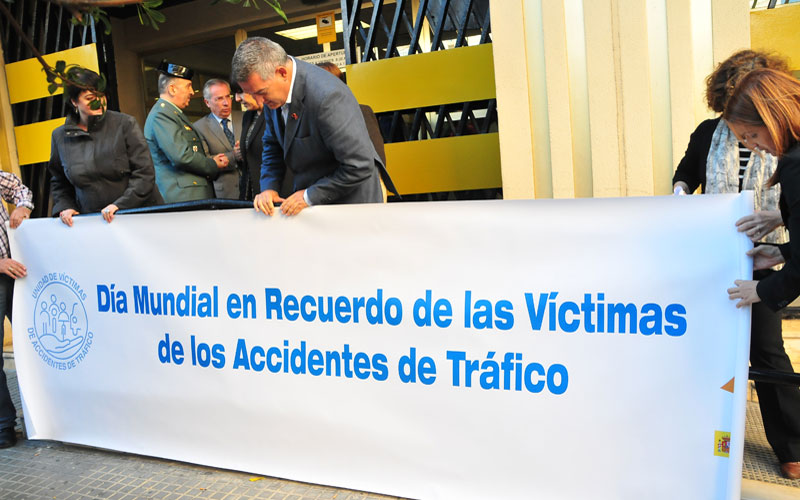 Cádiz recuerda a los fallecidos en la carretera