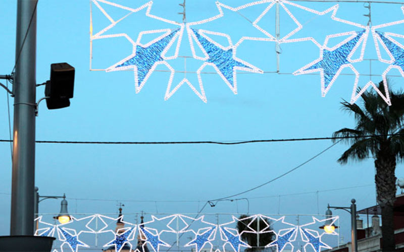 La instalación del alumbrado navideño en San Fernando a estas alturas no está ni siquiera adjudicada a una empresa