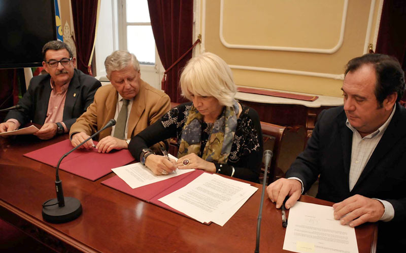 Los ayuntamientos de Cádiz y Chiclana asumen juntos la gestión directa del cementerio mancomunado