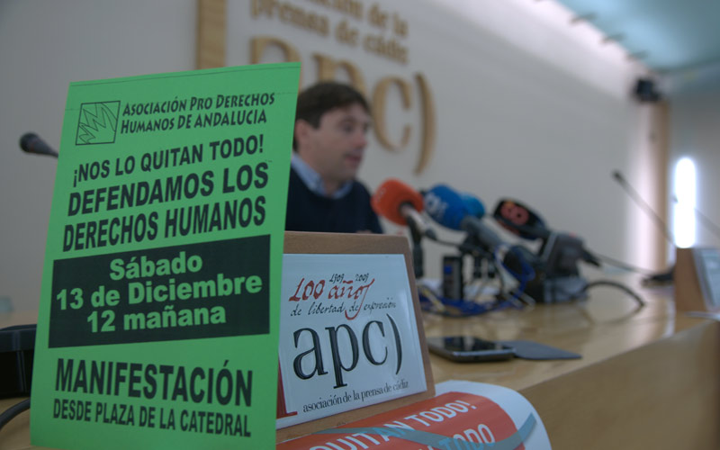 “Que la gente que busca un mundo mejor” salga a la calle para defender unos Derechos Humanos “cada vez más pisoteados”