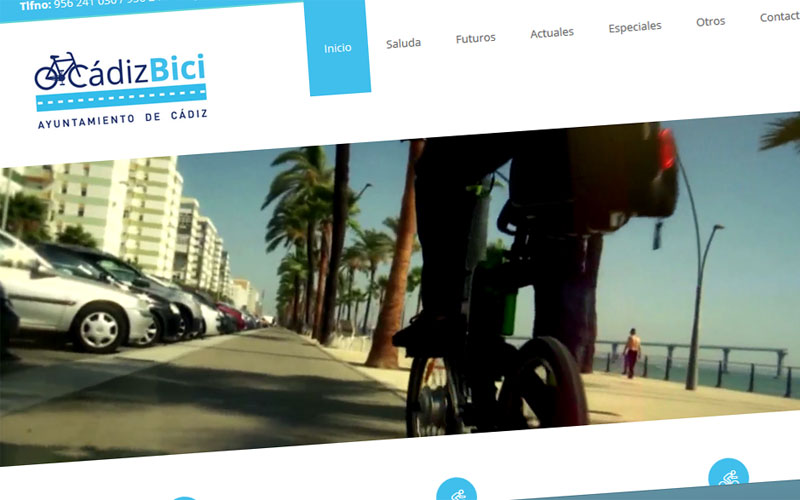 Cuestionan el “despilfarro municipal” en “propaganda” sobre las vías ciclistas cuando no se dispone ni de aparcabicis funcionales