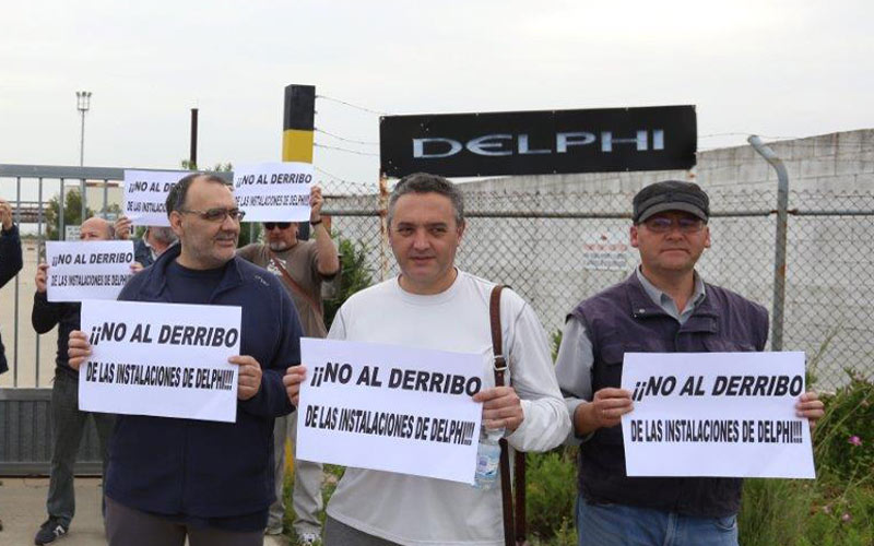Oposición frontal de sindicatos y partidos al derribo autorizado por el Juzgado de lo Mercantil de las naves de la planta de Delphi