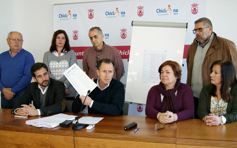 Entra en vigor en Chiclana una nueva tasa de tratamiento de basura; “nadie se ha enterado” y Marín “la ha ocultado”