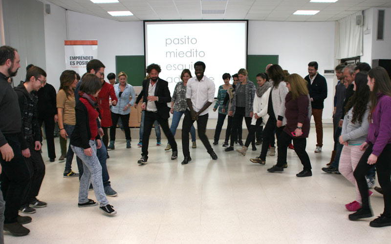 La UCA invita a emprender… bailando