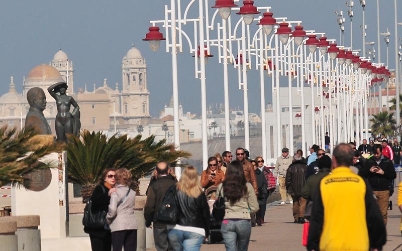 Sólo uno de cada cinco hogares gaditanos es ajeno a sufrir pobreza y exclusión social; sí afecta al 24% de la población de la provincia