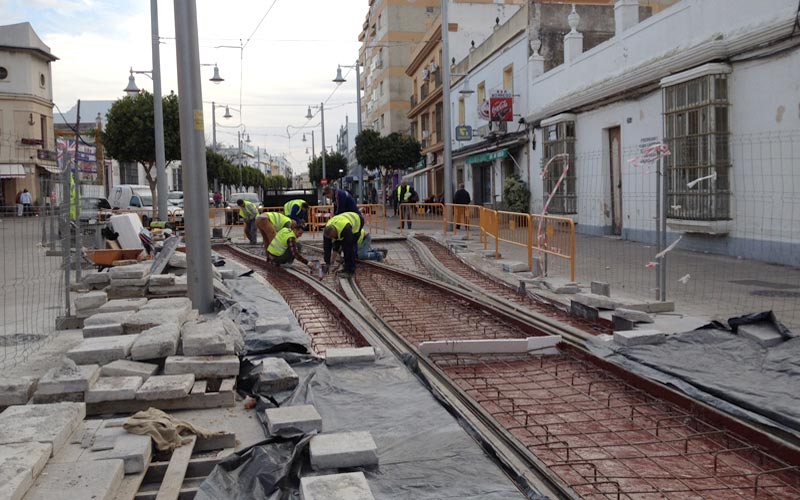 Casi 700 personas encuentran trabajo en febrero en la provincia de Cádiz; el 63% de sus 192.506 parados no recibe ya prestación