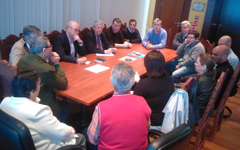 Empresarios de la zona de la Alameda Solano, junto a Marín, denuncian “incumplimientos” de la Junta respecto al tranvía