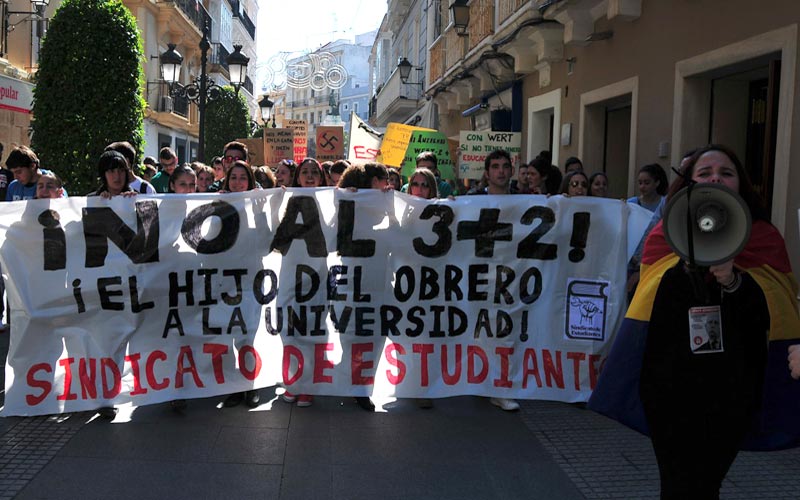 Nueva jornada de huelga educativa contra la “reforma encubierta” de la universidad iniciada por el Gobierno de Rajoy, este martes
