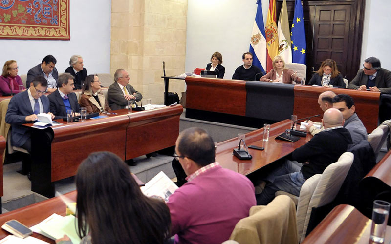 Aprobada una revisión del plan de ajuste en Jerez para “ahorrar” 100 millones en intereses por los préstamos de los últimos años