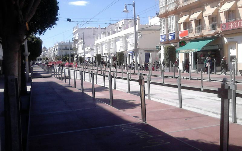 El Campeonato de Minibasket atrae más turismo a La Isla que la Semana Santa: balance positivo de Loaiza y negativo del PSOE