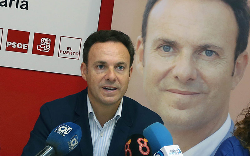 De la Encina (PSOE) promete que si gana el 24-M lo primero que hará es una auditoría sobre el estado de las arcas municipales