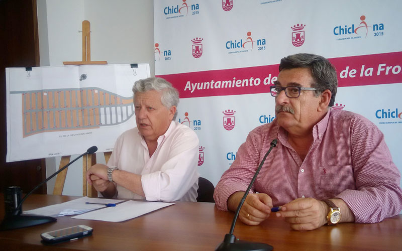 El hoy alcalde asfaltaría La Longuera para ordenar más de 1.000 aparcamientos mientras no se levanta el centro comercial