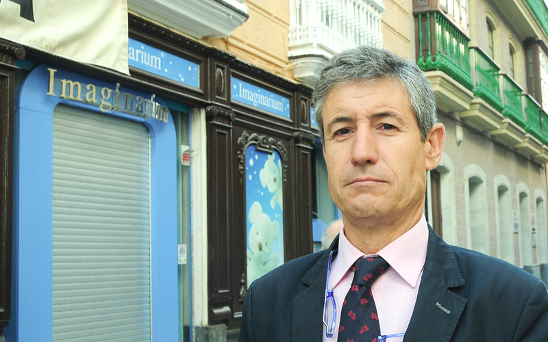 “La gente está muy cansada de la omnipresencia y el personalismo de Teófila Martínez. Pienso que ha llegado el momento del relevo”