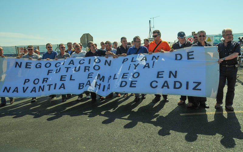 Trabajadores de los astilleros gaditanos cierran la campaña electoral exponiendo su realidad y reclamando un plan de futuro