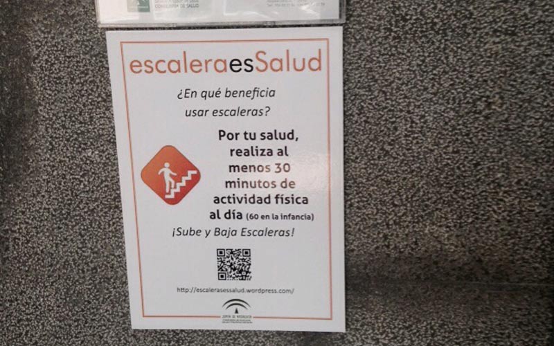 El Hospital de Jerez anima “por salud” a sus profesionales y usuarios a sustituir el ascensor por las escaleras