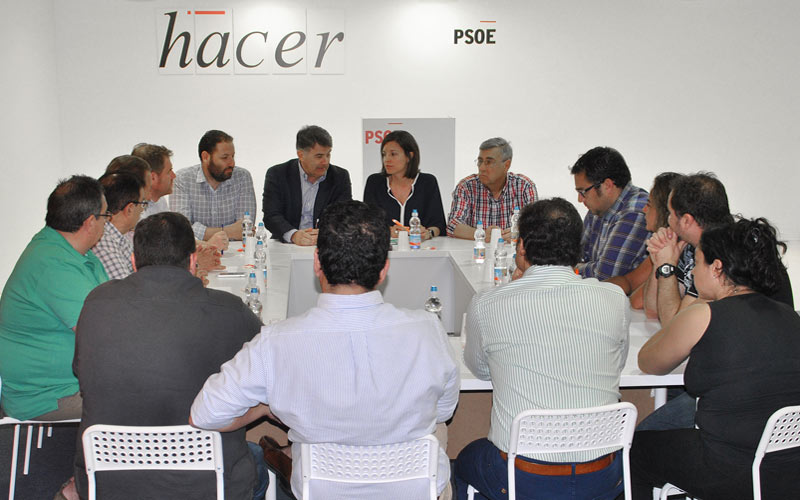Reunión post-elecciones entre PSOE y comerciantes y hosteleros para comenzar a planificar “un plan de acción dinamizador”