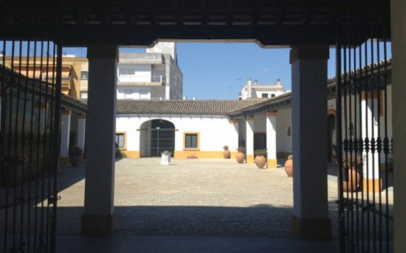 Adjudicados trabajos de reparación en el patio porticado y en cubiertas de La Atalaya en Jerez