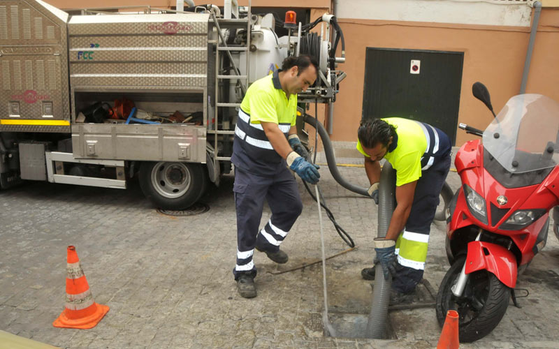 Autonomía Obrera denuncia que en Aguas de Cádiz se recurre a ETTs para “colocar a allegados a políticos y personal de dirección”