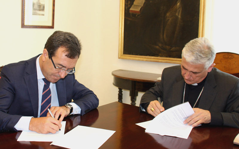 Un banco aportará otros 30.000 euros para nuevas obras en el Hospital de Mujeres de Cádiz, sede de las oficinas del Obispado