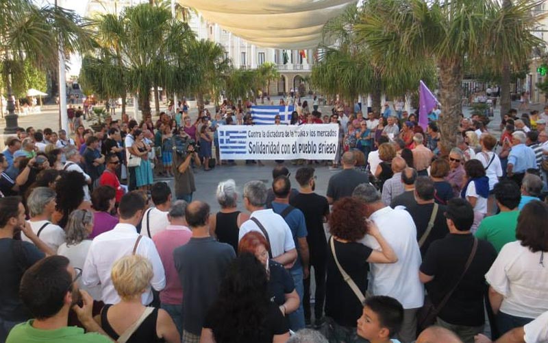 “Si gana el pueblo griego frente al chantaje antidemocrático, en cierta forma también ganamos en Cádiz”