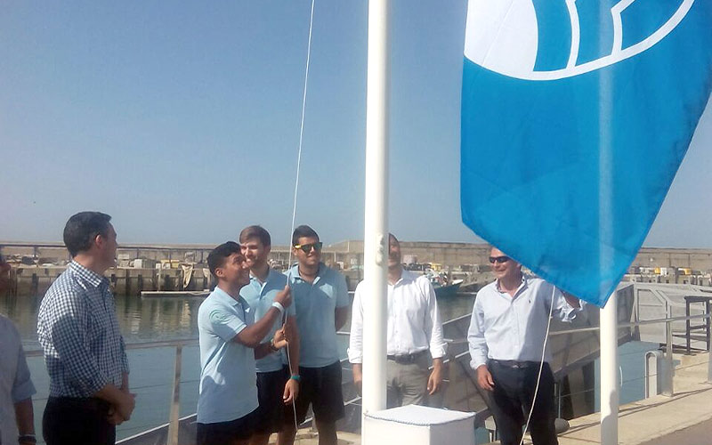 La bandera azul vuelve a ‘premiar’ al puerto de Rota